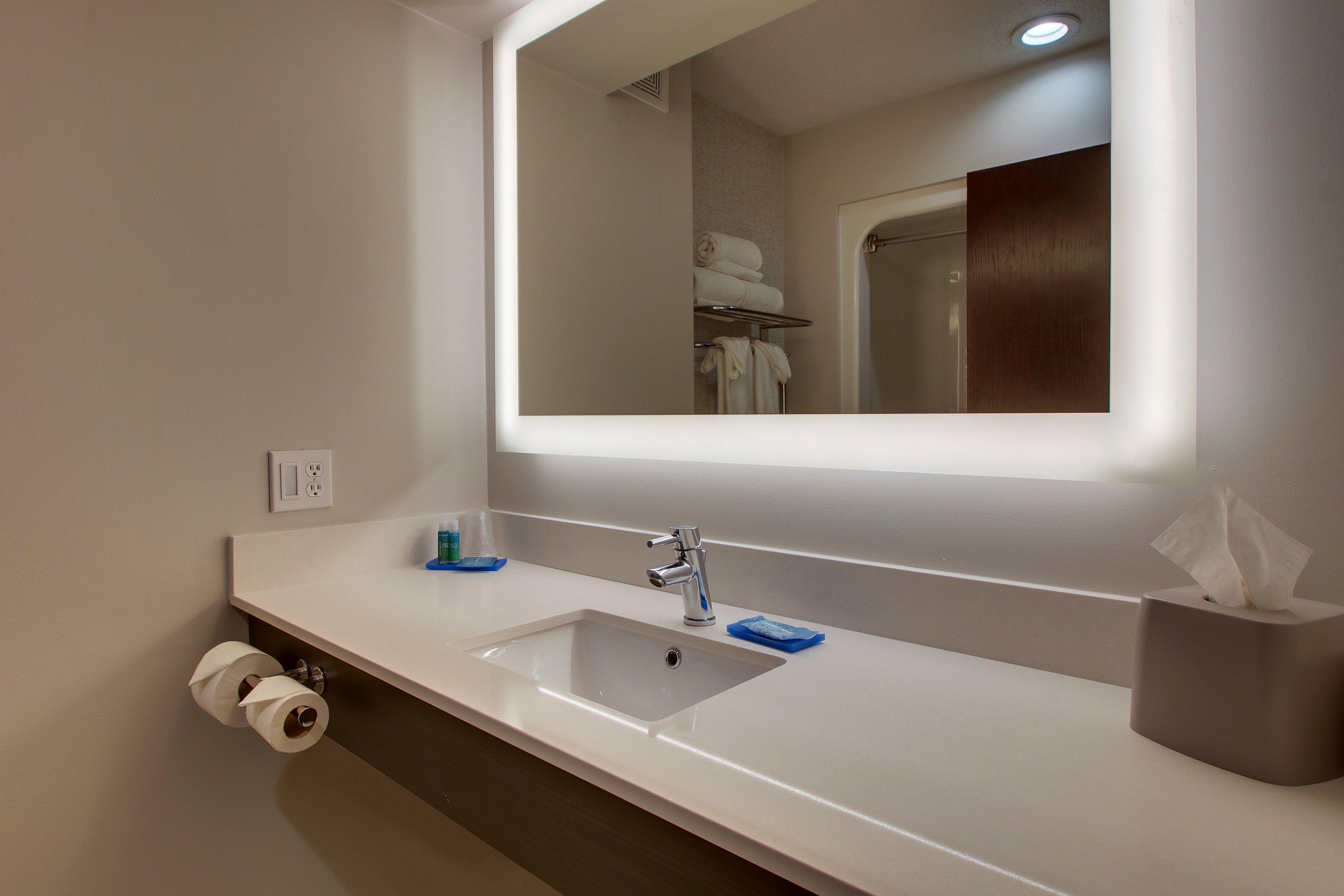 Holiday Inn Express Hotel & Suites Lebanon By Ihg Exterior photo